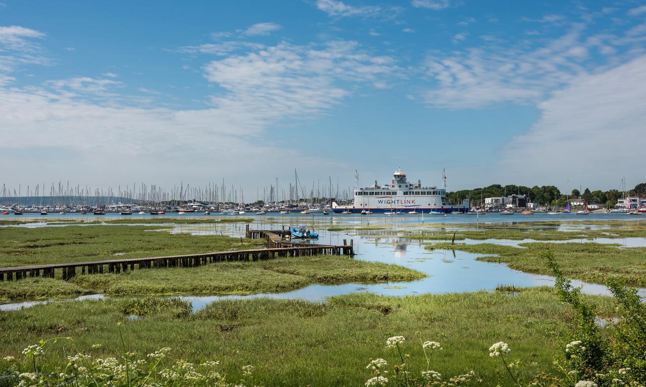 Macdonald Elmers Court Resort Lymington Exterior photo