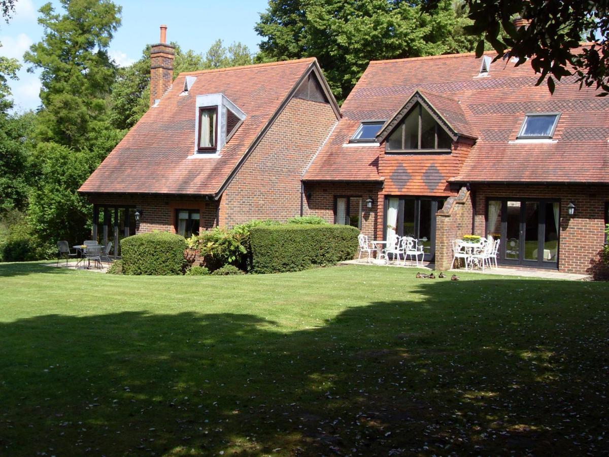 Macdonald Elmers Court Resort Lymington Exterior photo